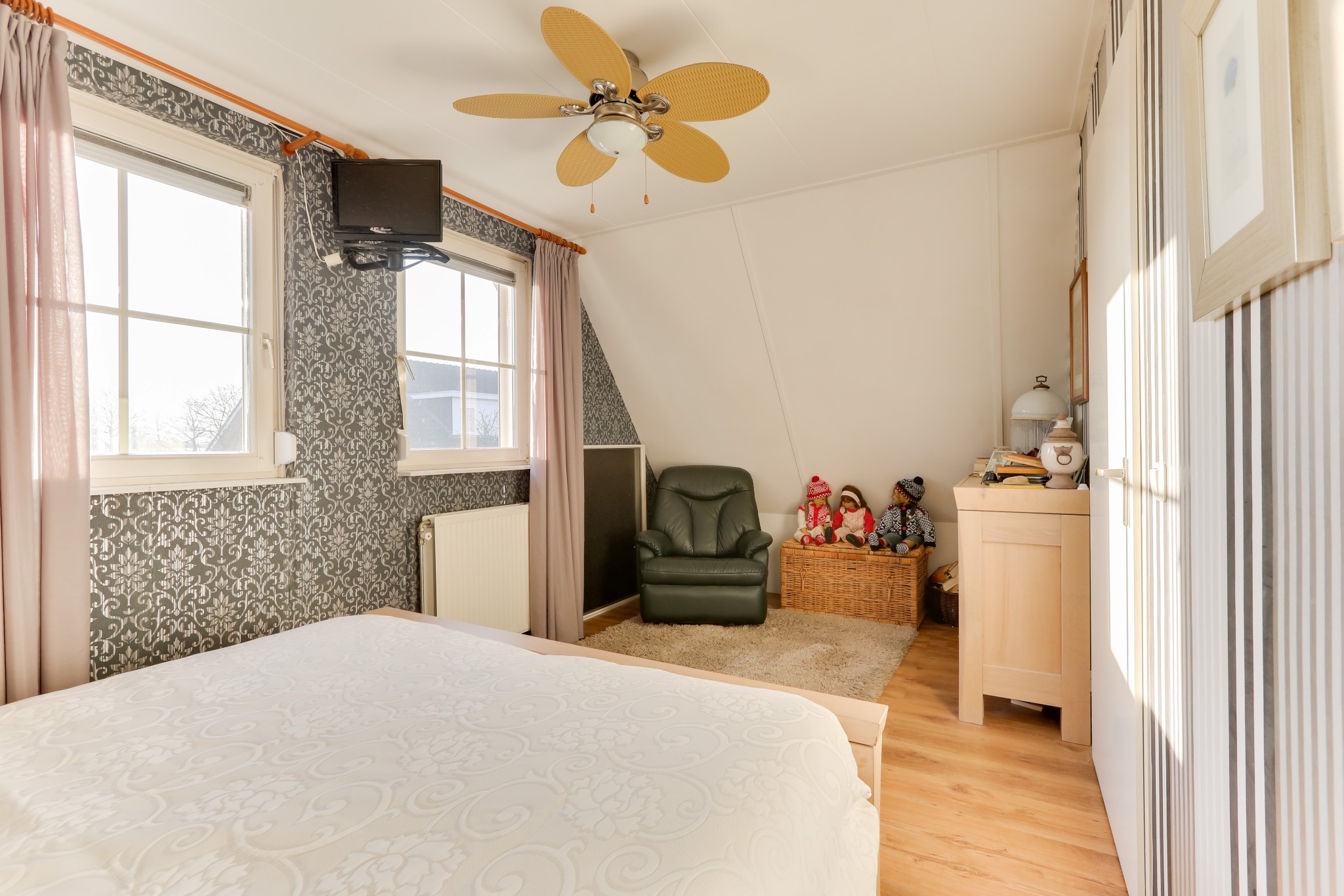 Slaapkamer met douche en inloopkast ~ consenza for .