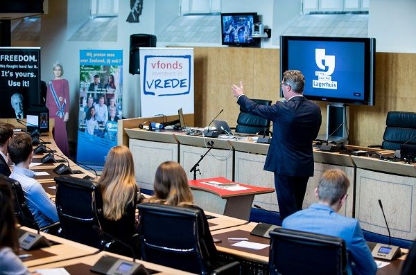 Gedeputeerde Harry van der Maas vertelt tijdens Op Weg Naar het Lagerhuis